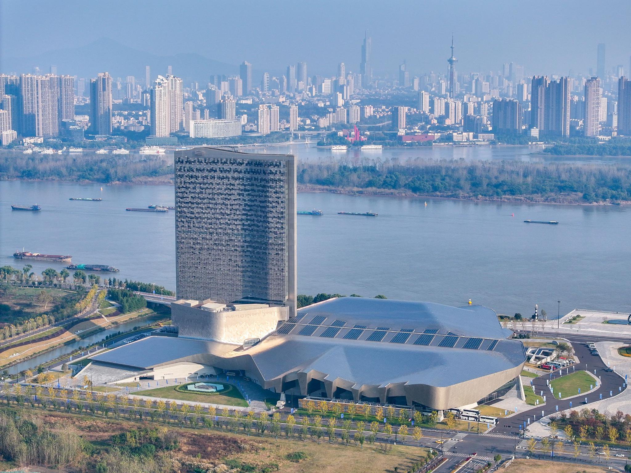 12月16日至17日，2025两岸企业家峰会年会将在南京扬子江国际会议中心举行。李博 摄