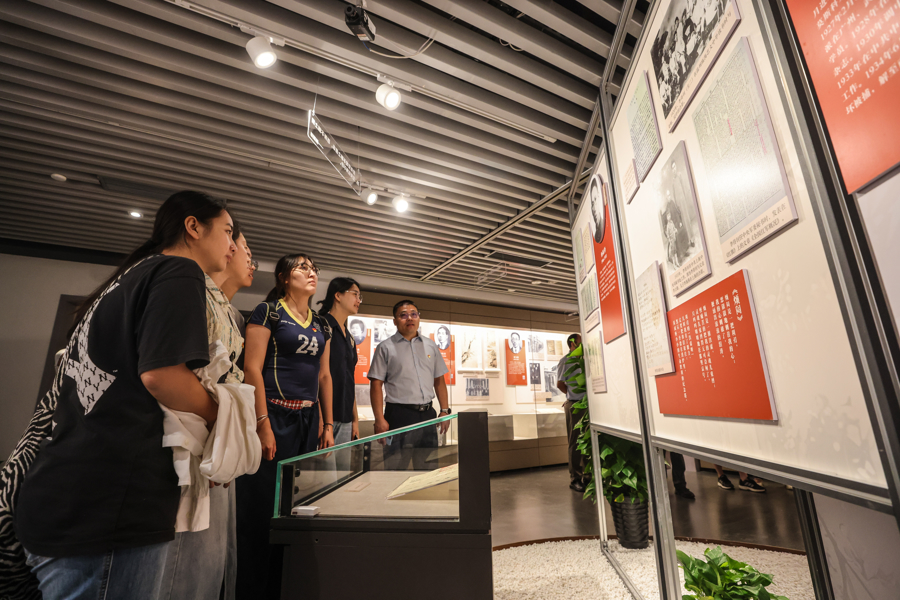 2025年9月1日，“信仰的力量——雨花英烈事迹与精神展”在中共一大纪念馆专题展厅开展。文汇报供图