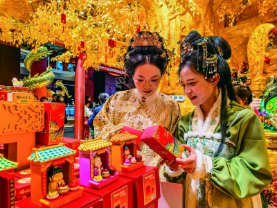 逛吃金陵长乐坊，邂逅古风小姐姐。